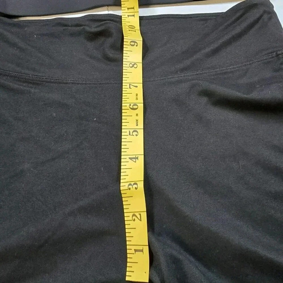 2 Pieces Outfit Victorias Secret VS Sport Black Crop Top Shorts Size M 170/96A - Picture 13 of 16